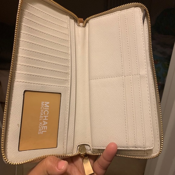 Michael kors wallet - Picture 4 of 6